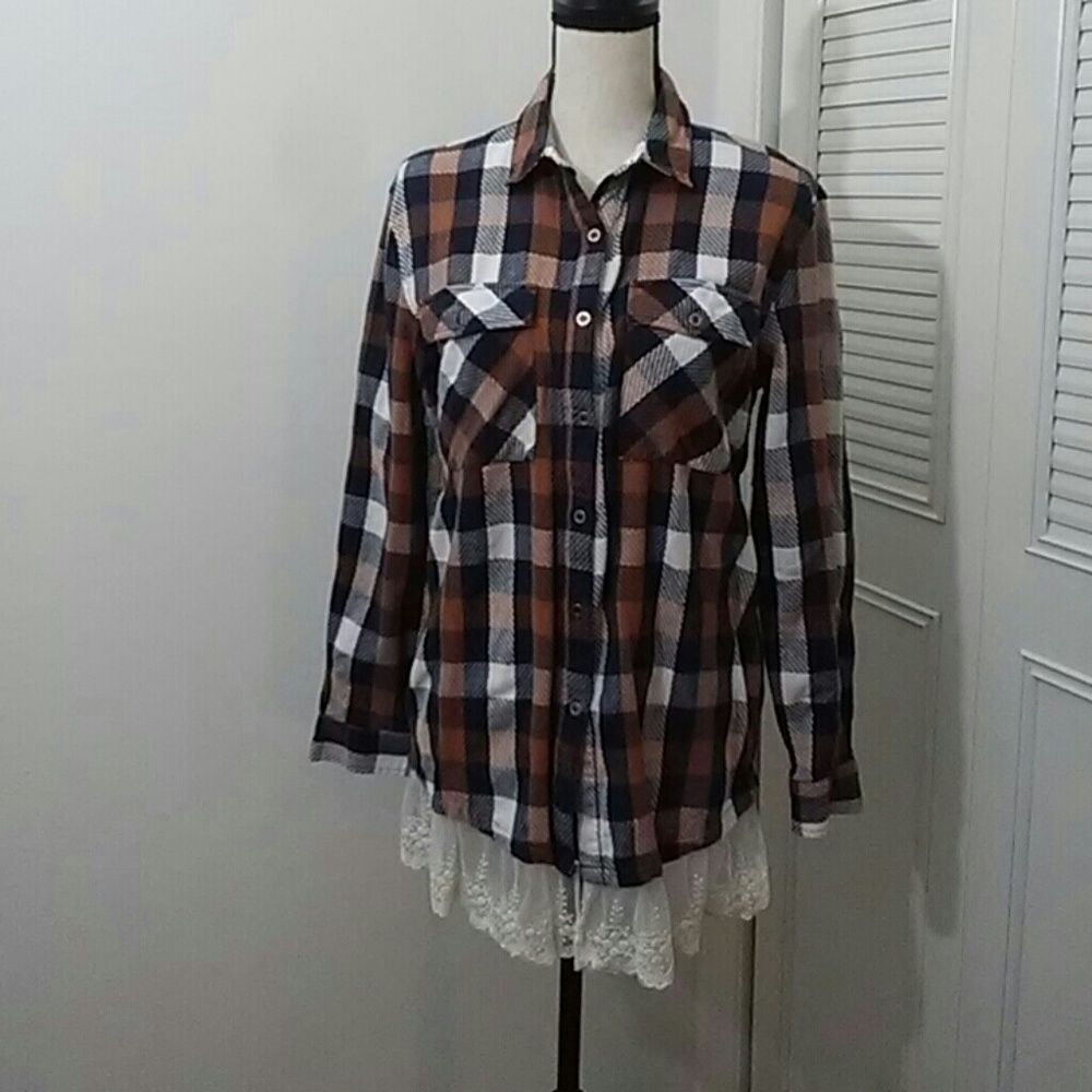 🌈 5/$25 Entro Plaid and Lace Flannel